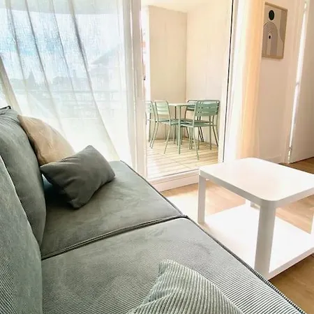 Superbe *port Frejus*piscine*lumineux* 5 Personnes Appartement *